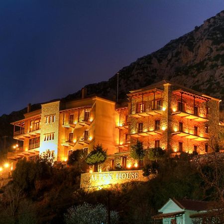 Alpen House Hotel & Suites Arachova Exteriör bild