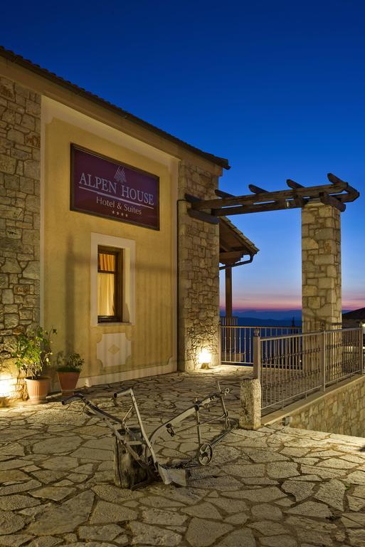 Alpen House Hotel & Suites Arachova Exteriör bild