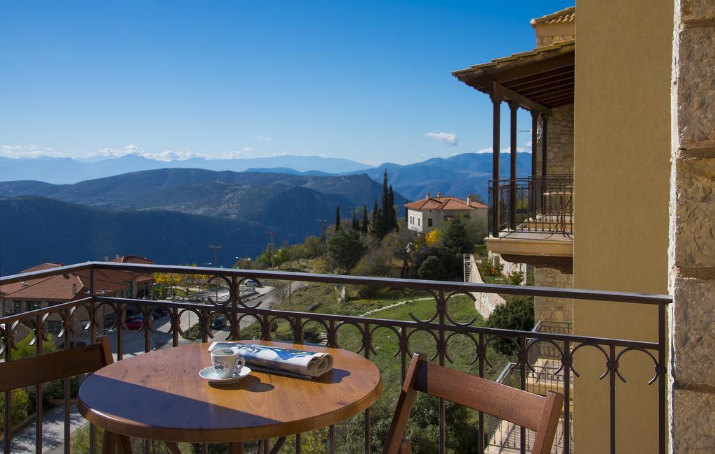Alpen House Hotel & Suites Arachova Exteriör bild