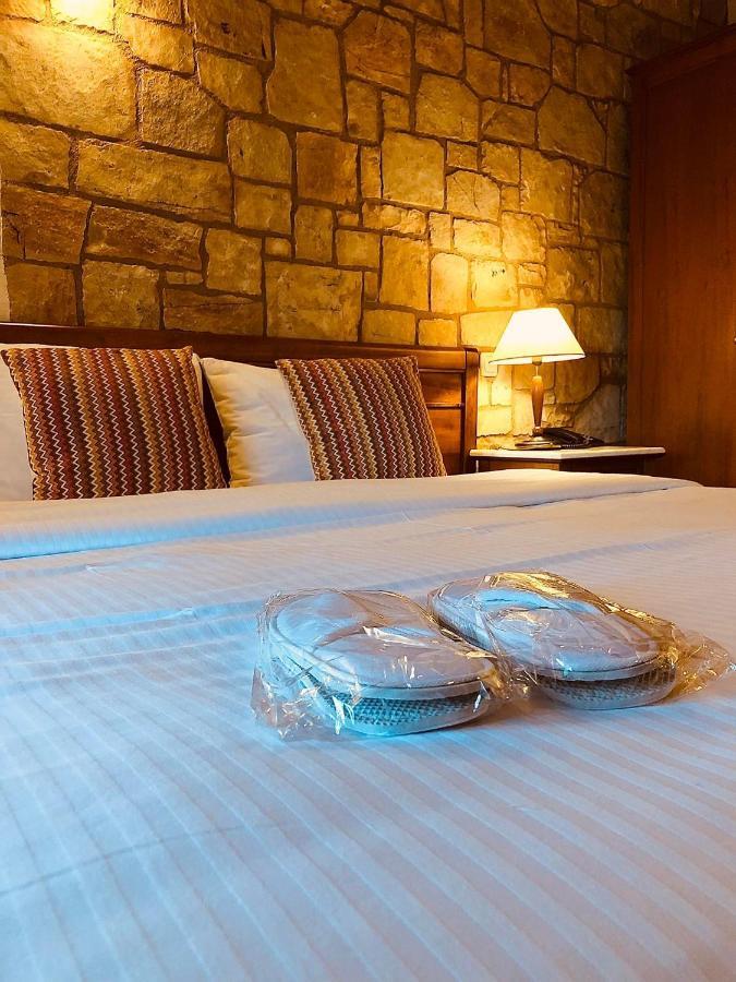 Alpen House Hotel & Suites Arachova Exteriör bild