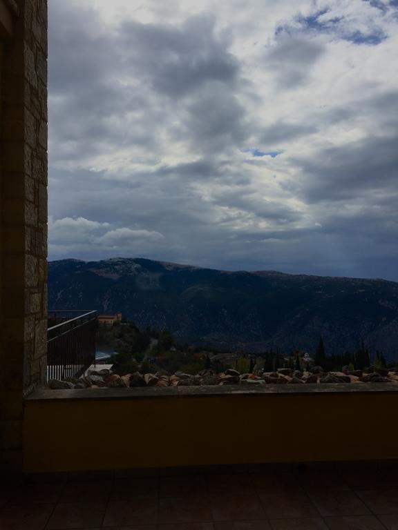 Alpen House Hotel & Suites Arachova Exteriör bild